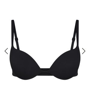 SOLD NWT SKIMS bra
